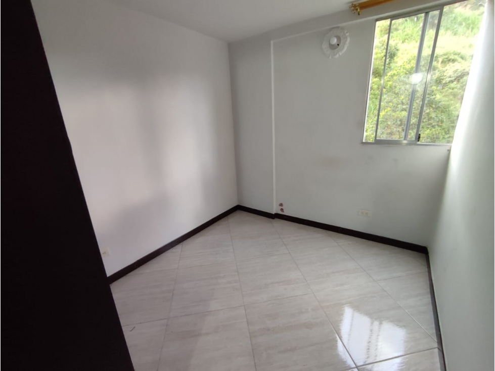 APARTAMENTO CALASANZ CERCA IGLESIA EMAUS — foto 5