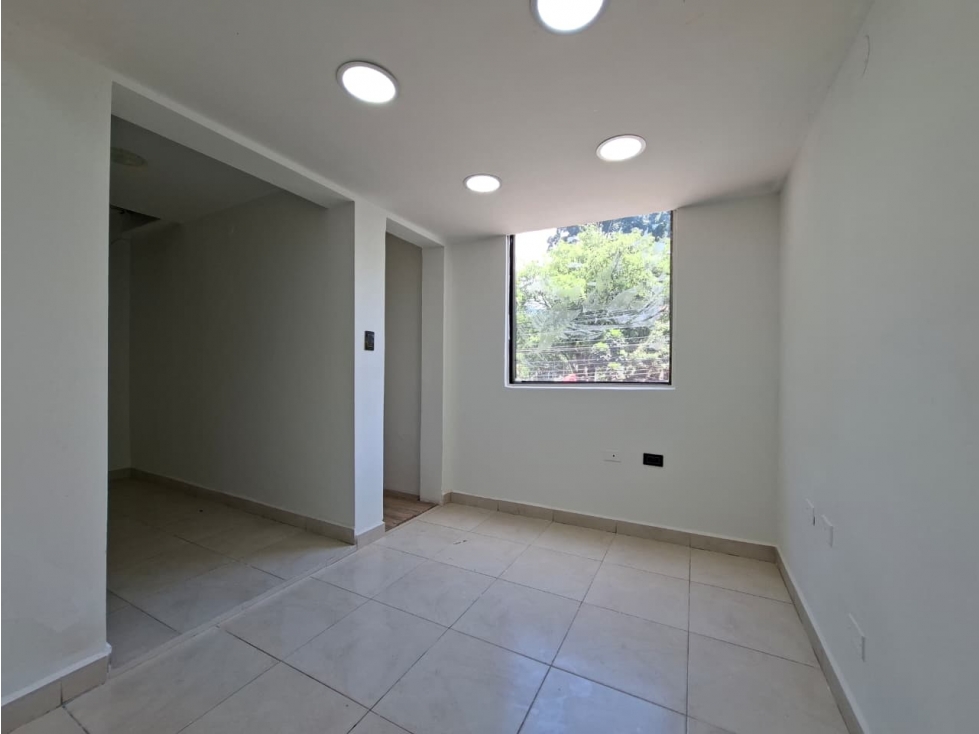 CASA SEGUNDO PISO PARA USO COMERCIAL LOS COLORES — foto 5