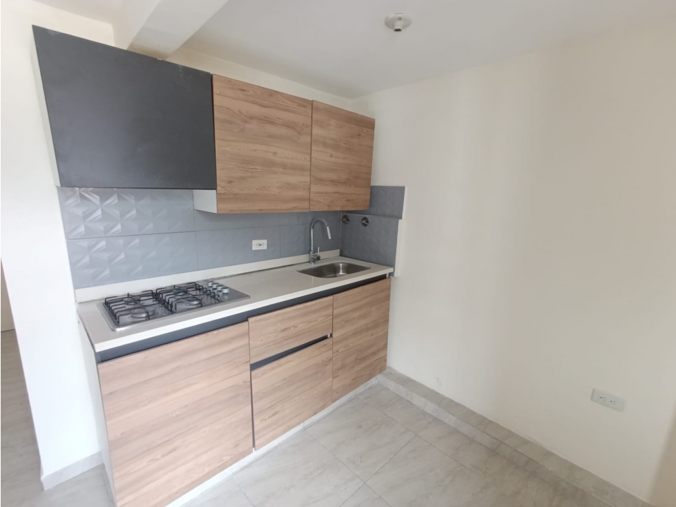 APARTAMENTO SECTOR BELLO CERCA IGLESIA SANTA MARIA GORETTI — foto 4