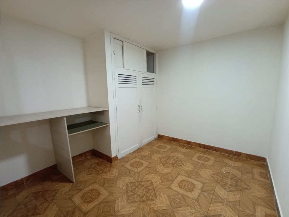 APARTAMENTO CASTILLA CERCA EST. POLICIA 12 DE OCTUBRE — foto 5
