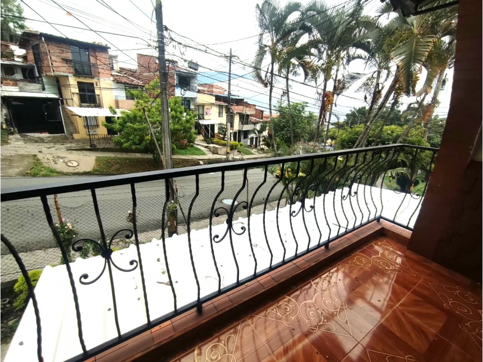CASA ROBLEDO VILLA FERNANDA CERCA UNI. ESUMER — foto 5