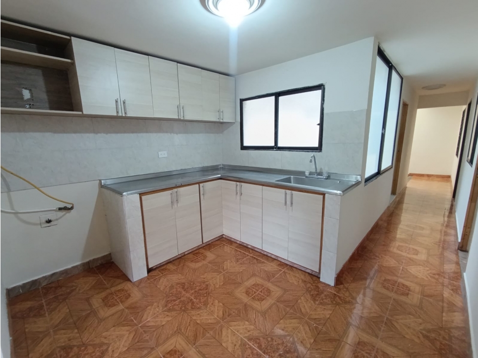 APARTAMENTO CASTILLA CERCA EST. POLICIA 12 DE OCTUBRE — foto 5