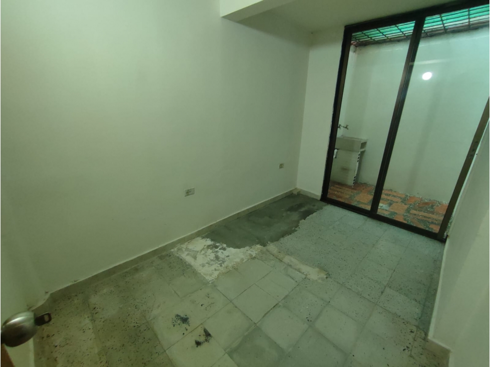 CASA DE TRES NIVELES ROBLEDO CADA PISO CON RENTABILIDAD — foto 5