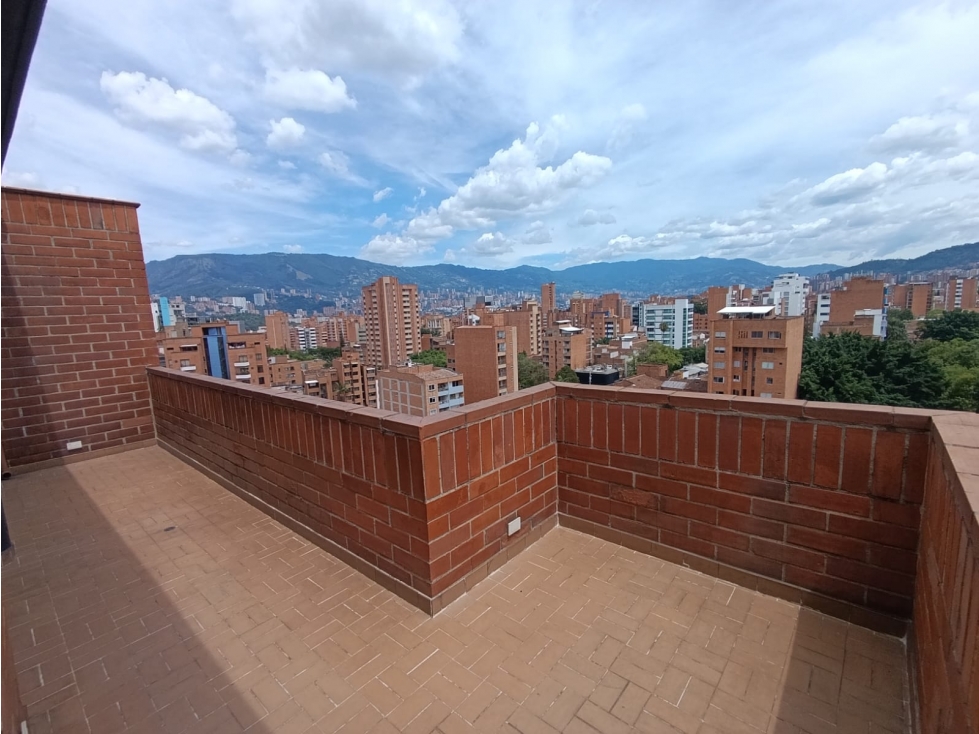 PENTHOUSE LAURELES CERCA I.E. LUCRECIO — foto 6