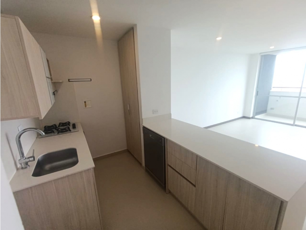 APARTAMENTO POBLADO CERCA LOMA DE LOS GONZÁLEZ — foto 6