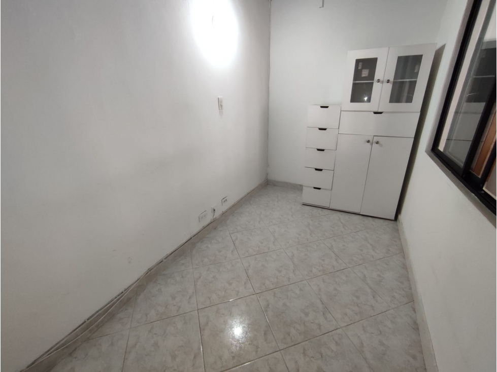 CASA LÓPEZ DE MESA A 5 MIN. HOSPITAL PABLO TOBÓN URIBE — foto 6