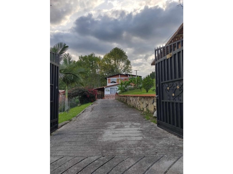 CASA FINCA SAN CRISTÓBAL CERCA JAC PEDREGAL ALTO