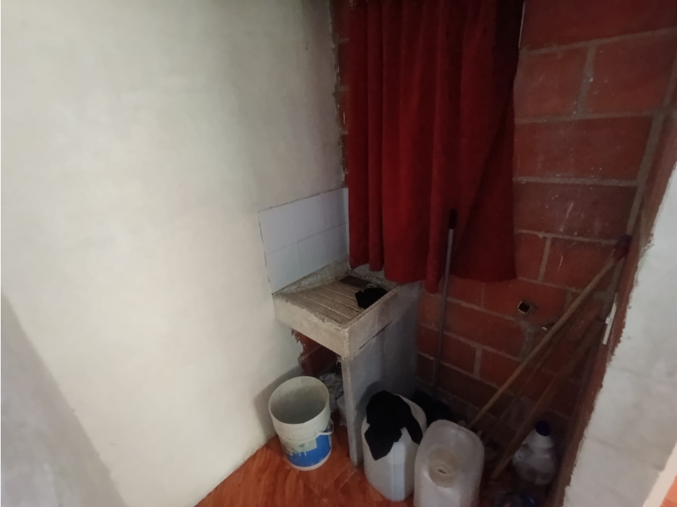 APARTAMENTO ROBLEDO CERCA LOS ROBLES 2 — foto 4