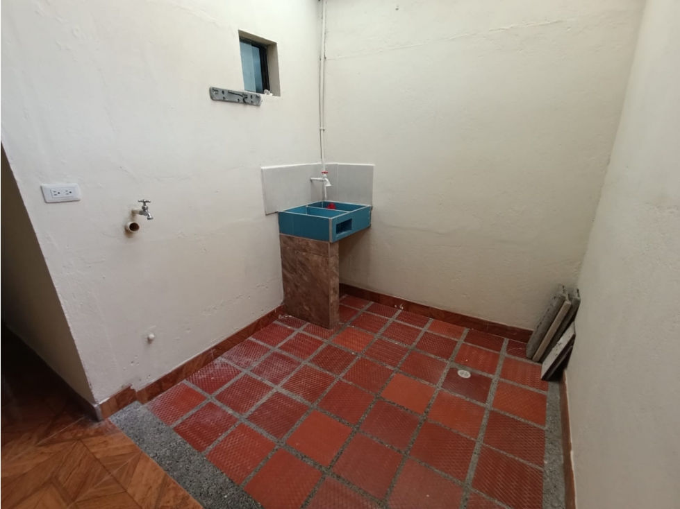 APARTAMENTO CASTILLA CERCA EST. POLICIA 12 DE OCTUBRE — foto 6