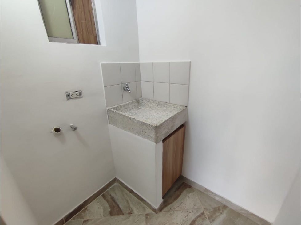 APARTAMENTO EN UNIDAD CERRADA CERCA BRISAS DE ROBLEDO — foto 3