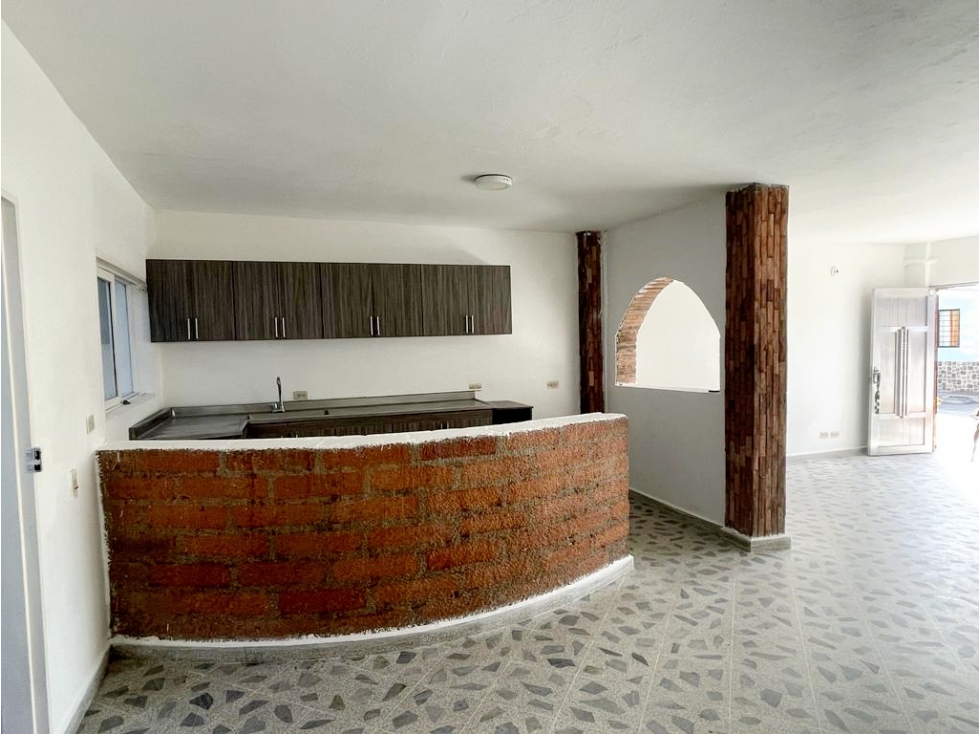 HERMOSA CASA EN VENTA DE 3 NIVELES EN CUATRO ESQUINAS-RIONEGRO — foto 2