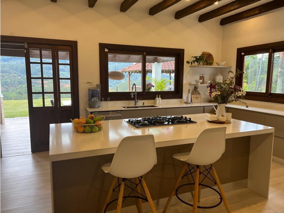 ENCANTADORA FINCA EN VENTA EL RETIRO — foto 4