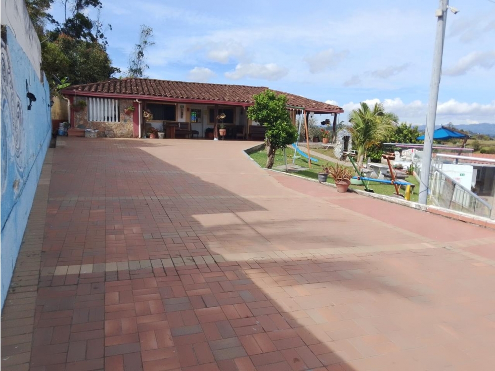 ENCANTADORA FINCA EN VENTA CERCA A LA AUTOPISTA — foto 6
