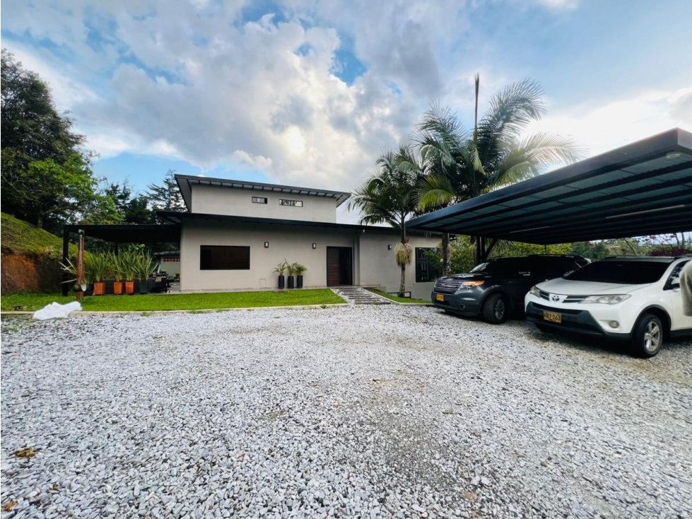 HERMOSA FINCA EN VENTA GUARNE — foto 4