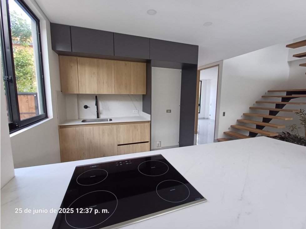 HERMOSA CASA EN VENTA EN EL RETIRO DENTRO DE UNIDAD — foto 3