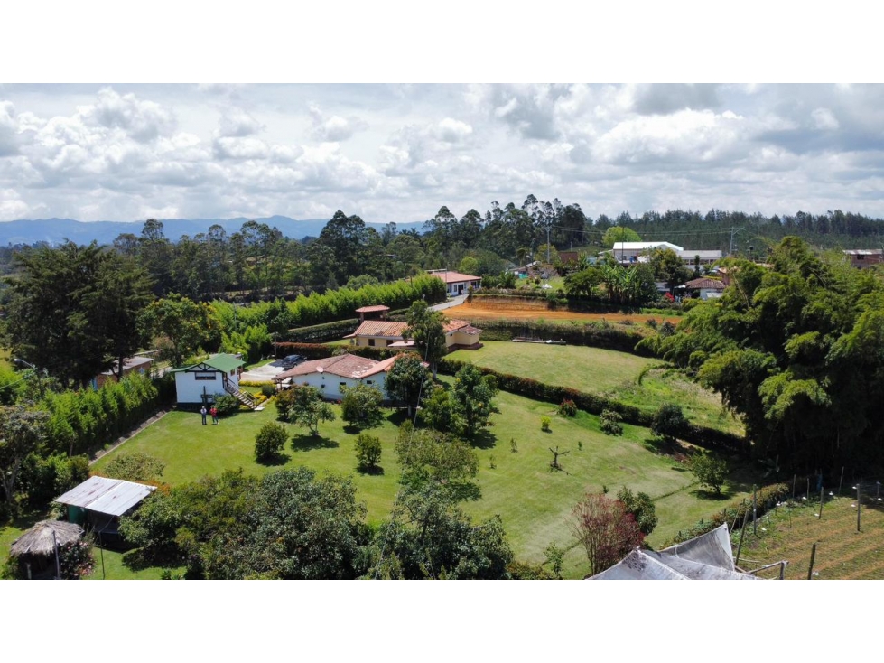 HERMOSA CASA FINCA EN VENTA CRISTO REY