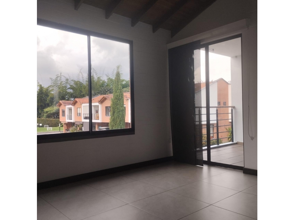 HERMOSA CASA EN VENTA LA CEJA — foto 6