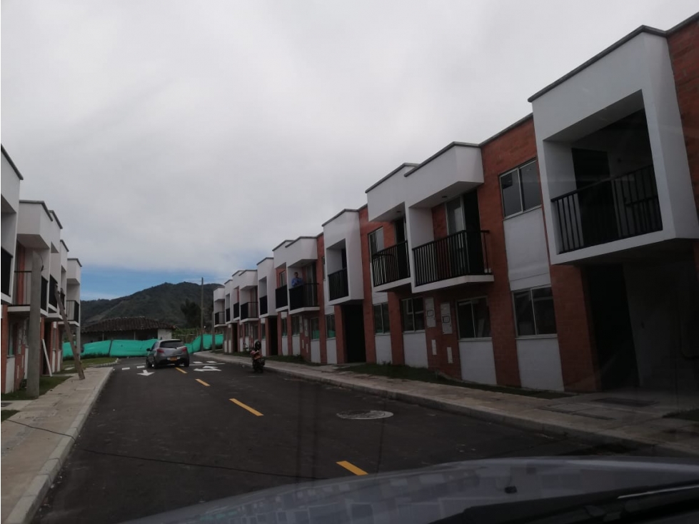 BONITA CASA EN VENTA EN LINDA URANIZACIÓN CAMPESTRE CARMEN DE VIBORAL — foto 2
