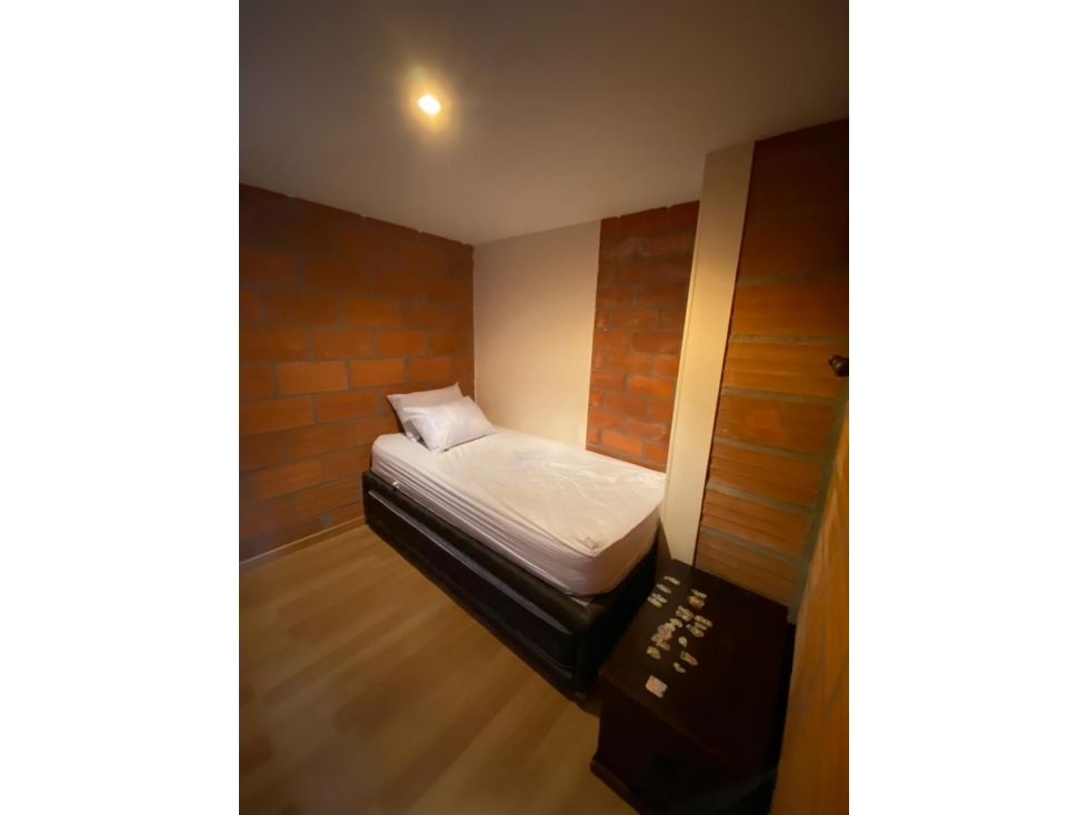 HERMOSO APARTAMENTO EN VENTA EN SEGUNDO PISO CON MANSARDA - PRECIO — foto 3