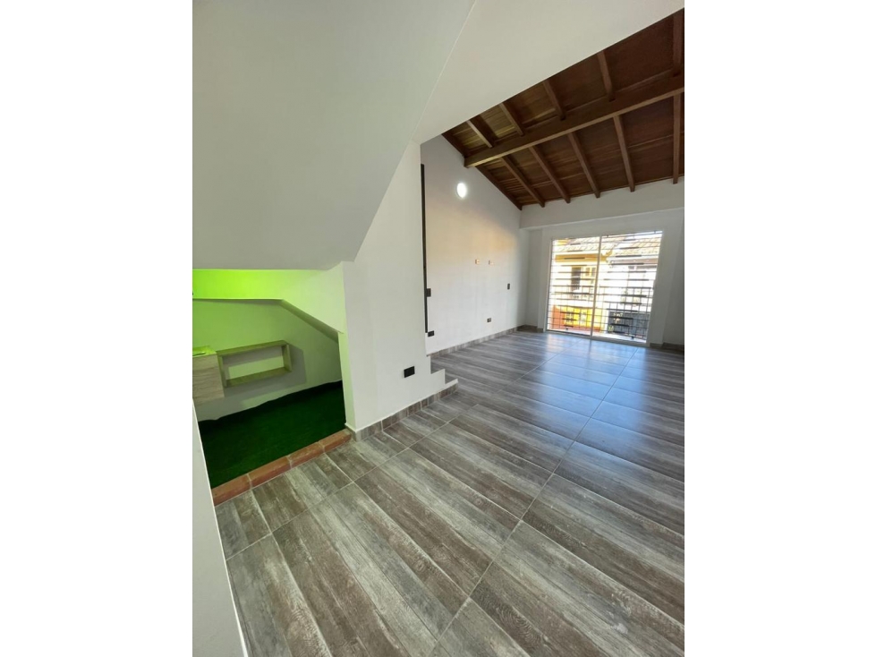 HERMOSA CASA EN VENTA LA CEJA