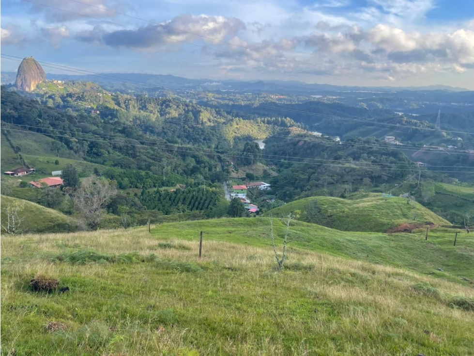 HERMOSO LOTE EN VENTA GUATAPE ANTIOQUIA