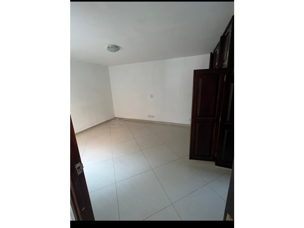 LINDA CASA CON MANSARDA EN VENTA EL PORVENIR — foto 6