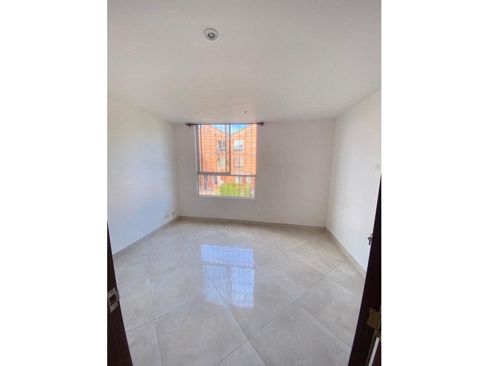 HERMOSA CASA EN VENTA EN EL PORVENIR — foto 2