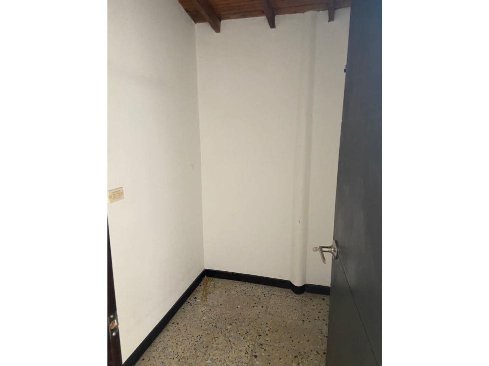 LINDA CASA EN VENTA DE DOS NIVELES