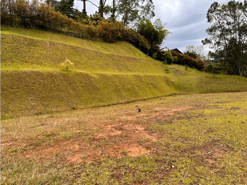ENCANTADOR LOTE EN VENTA CERCA A SAN ANTONIO DE PEREIRA