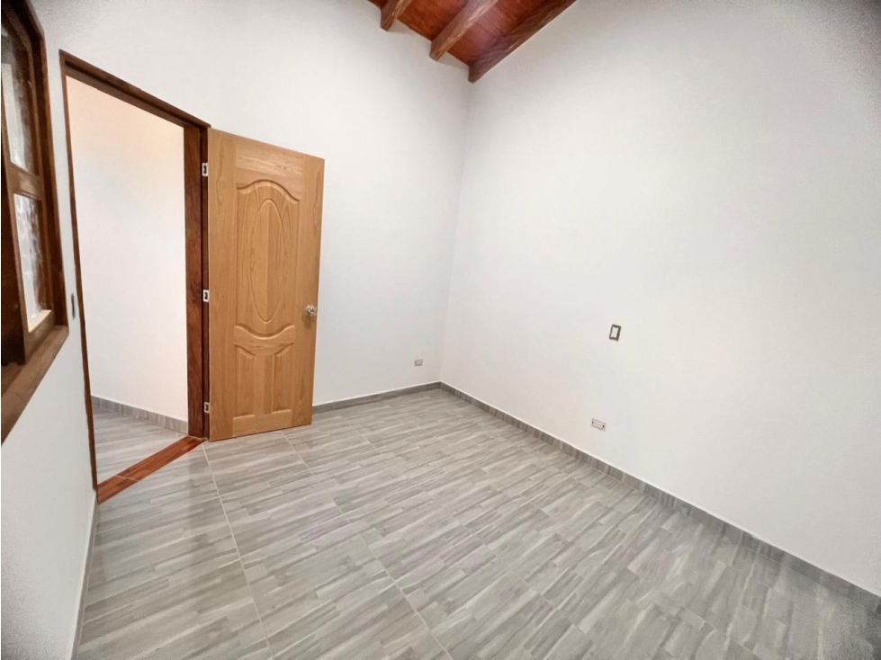CASA EN VENTA DE SEGUNDO... PISO MAS MANSARDA EL CARMEN DE VIBORAL — foto 4