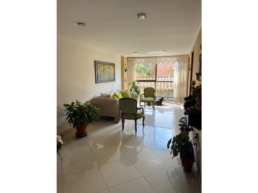 ENCANTADOR APARTAMENTO EN VENTA BELLO