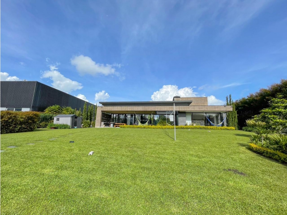 ESPECTACULAR FINCA DE LUJO EN VENTA LLANOGRANDE
