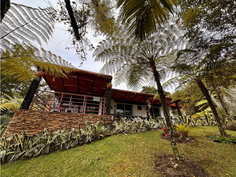 ENCANTADORA FINCA EN VENTA RETIRO