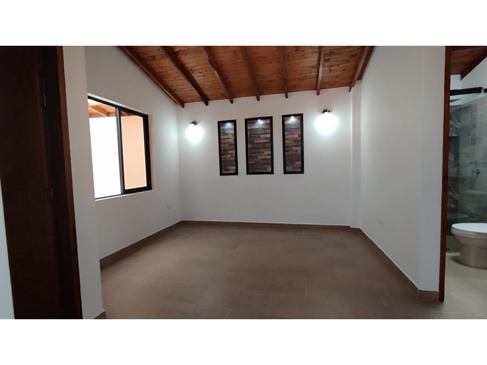 ENCANTADORA CASA UNIFAMILIAR EN VENTA LA CEJA