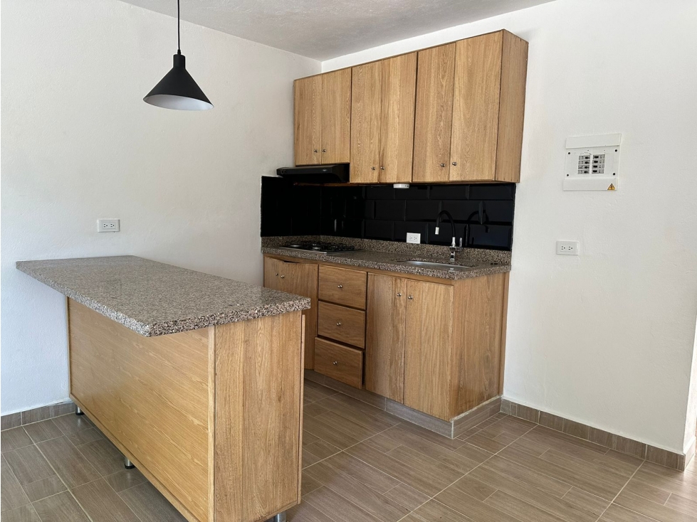 ENCANTADORA CASA EN VENTA EN SEGUNDO PISO EN EL CARMEN DE VIBORAL