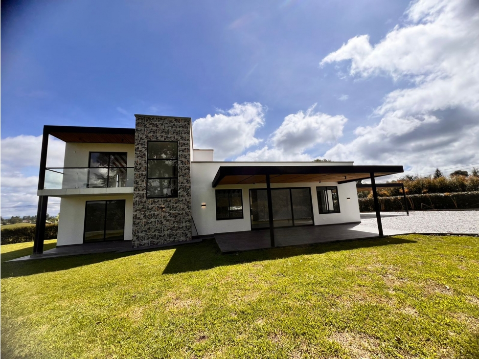 LINDA CASA FINCA PARA ESTRENAR EN VENTA EL CARMEN DE VIBORAL