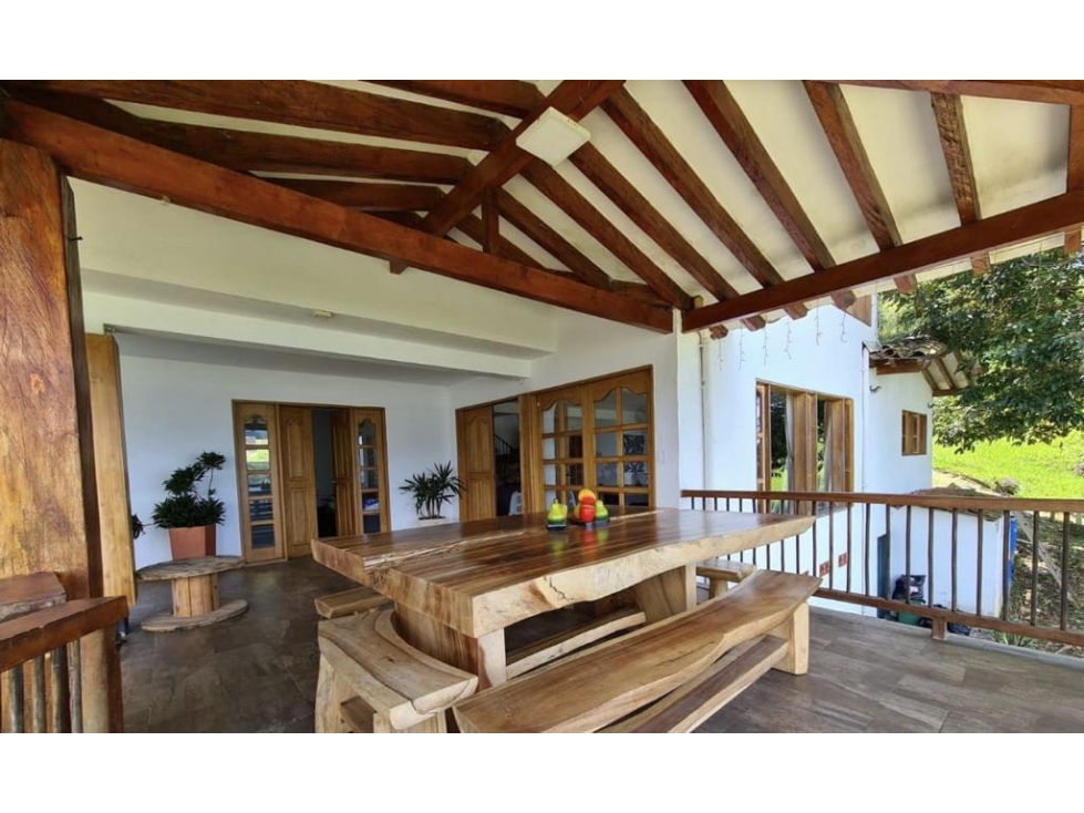 ESPECTACULAR FINCA EN VENTA COPACABANA - 1