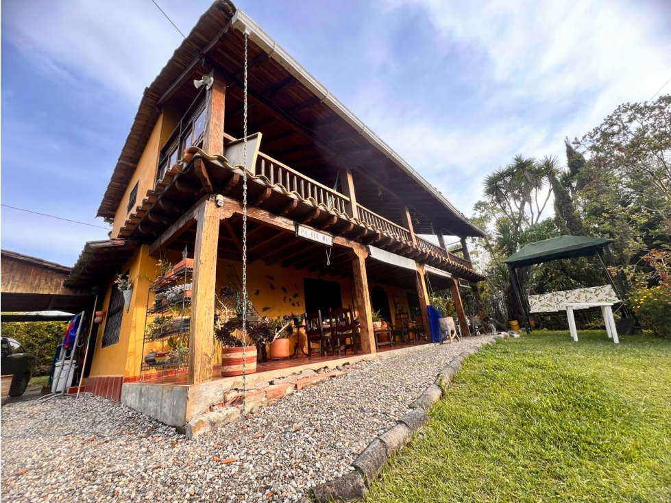 LINDA CASA FINCA EN VENTA EL CARMEN DE VIBORAL