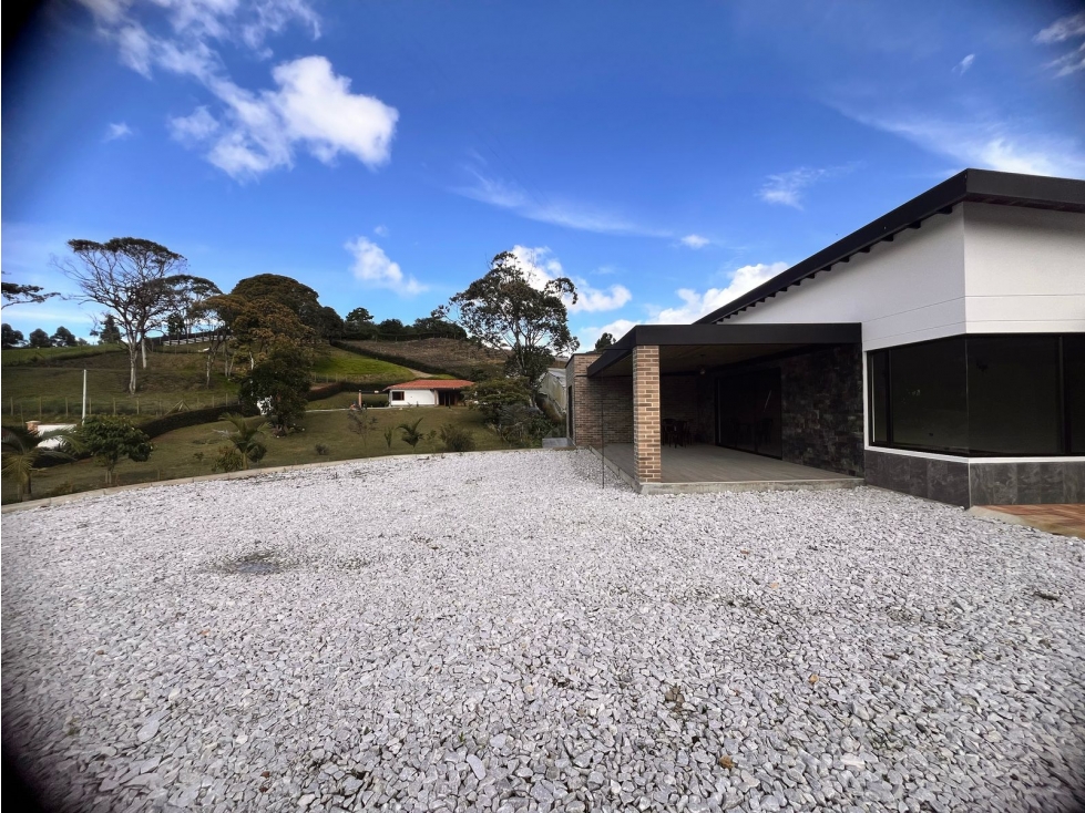LINDA CASA FINCA NUEVA EN VENTA CON EXCELENTE UBICACIÓN