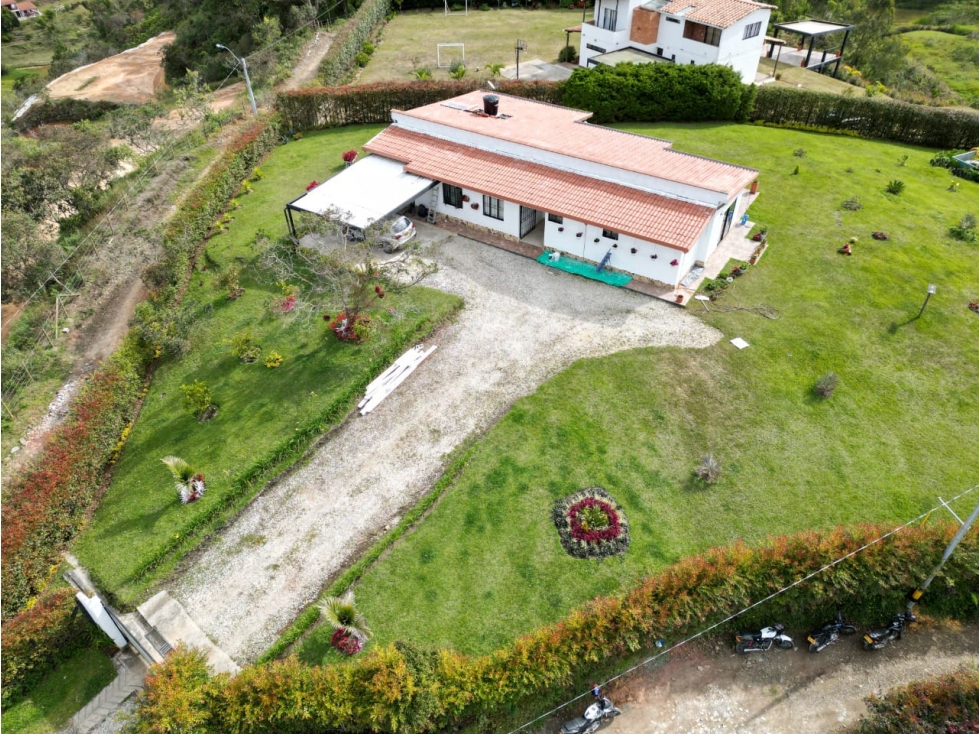HERMOSA FINCA EN VENTA SAN VICENTE CERCA A LA AUTOPISTA