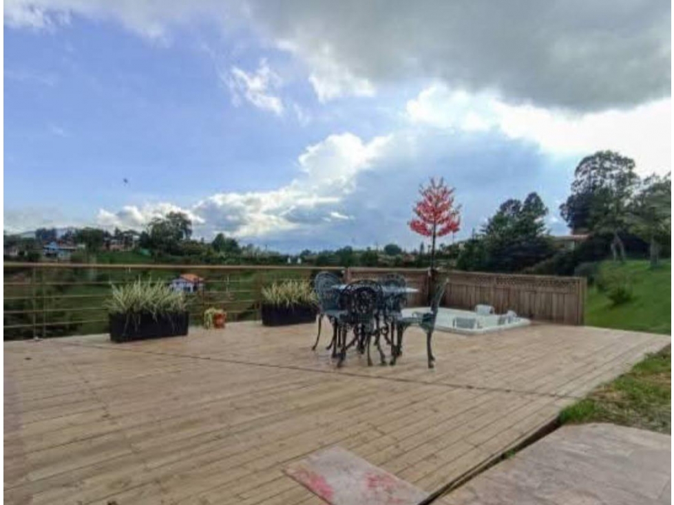 HERMOSA FINCA EN VENTA MARINILLA