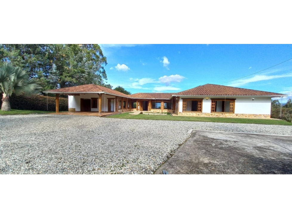 HERMOSA FINCA EN VENTA EN CABECERAS DE LLANOGRANDE RIONEGRO