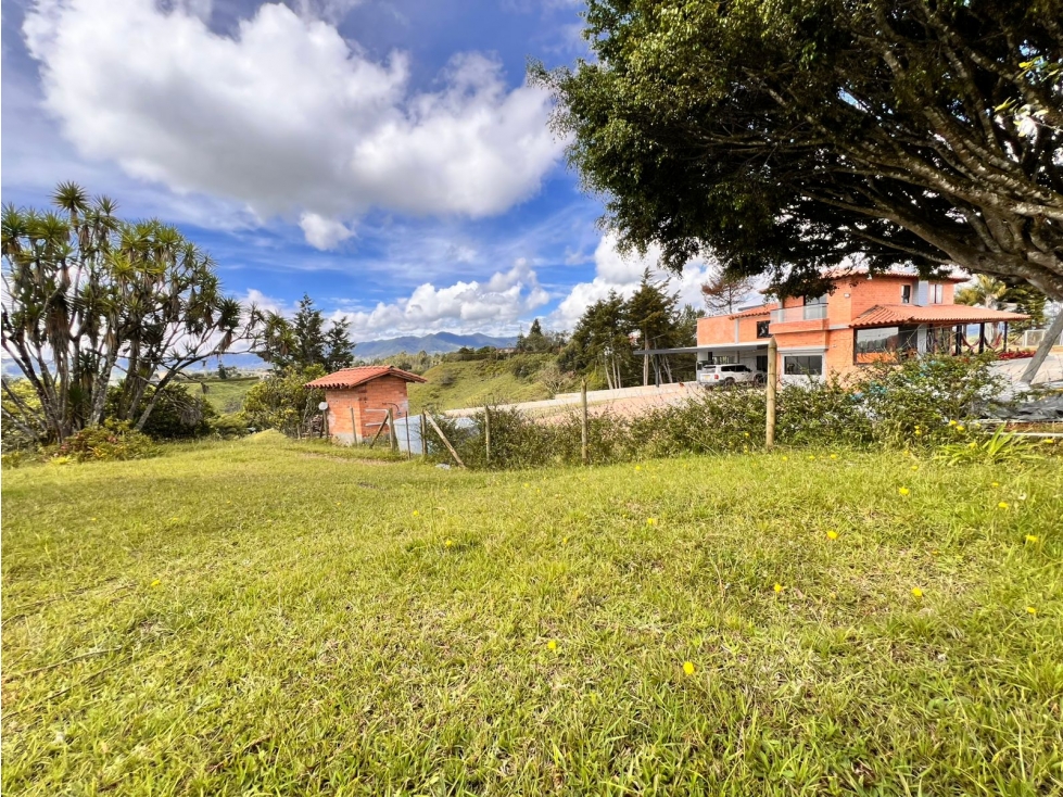 HERMOSO LOTE URBANO EN PARCELACIÓN OJO DE AGUA RIONEGRO — foto 2