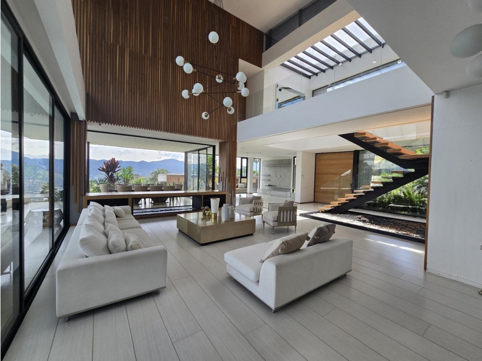 ESPECTACULAR CASA LUXURY EN VENTA LAS PALMAS MEDELLIN — foto 3