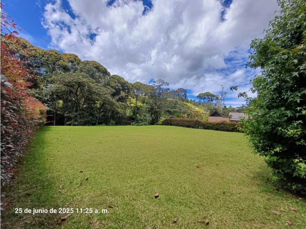 ENCANTADOR LOTE EN VENTA EL RETIRO