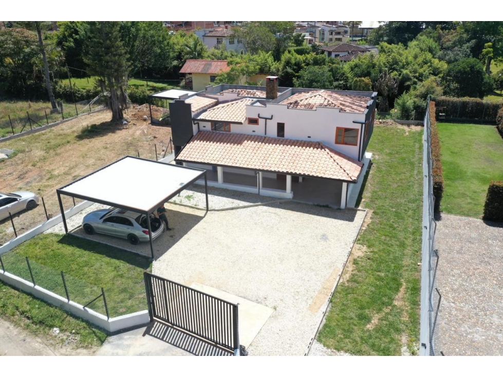 HERMOSA CASA CAMPESTRE EN VENTA GUARNE