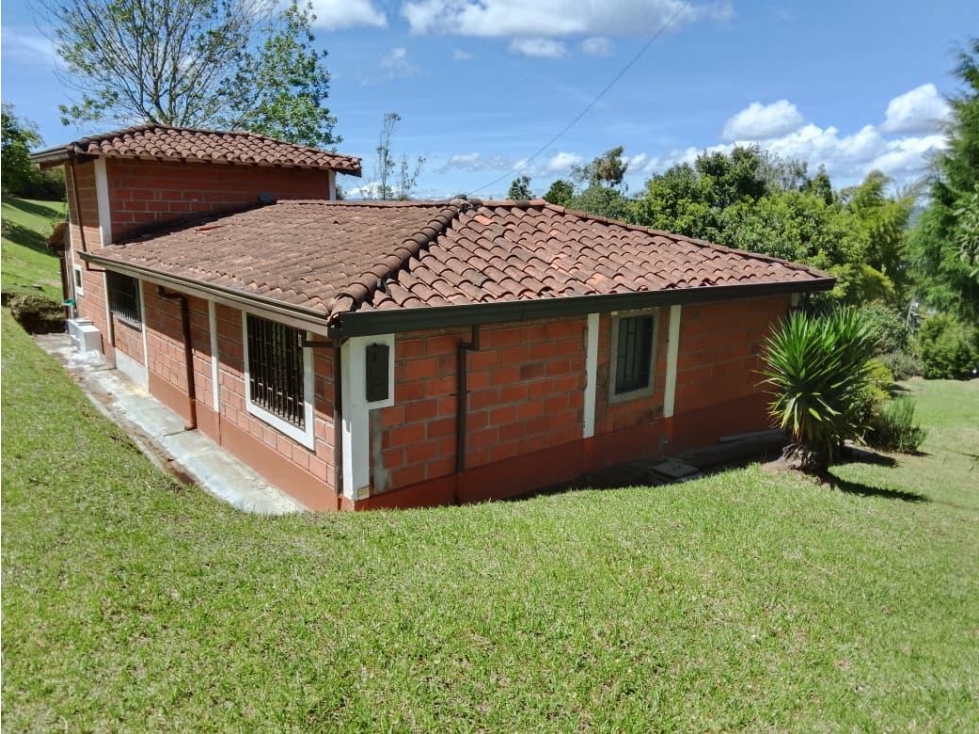 ENCANTADORA FINCA EN VENTA GUARNE — foto 3