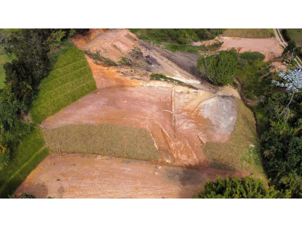 ENCANTADOR LOTE EN VENTA GUARNE LA CLARITA