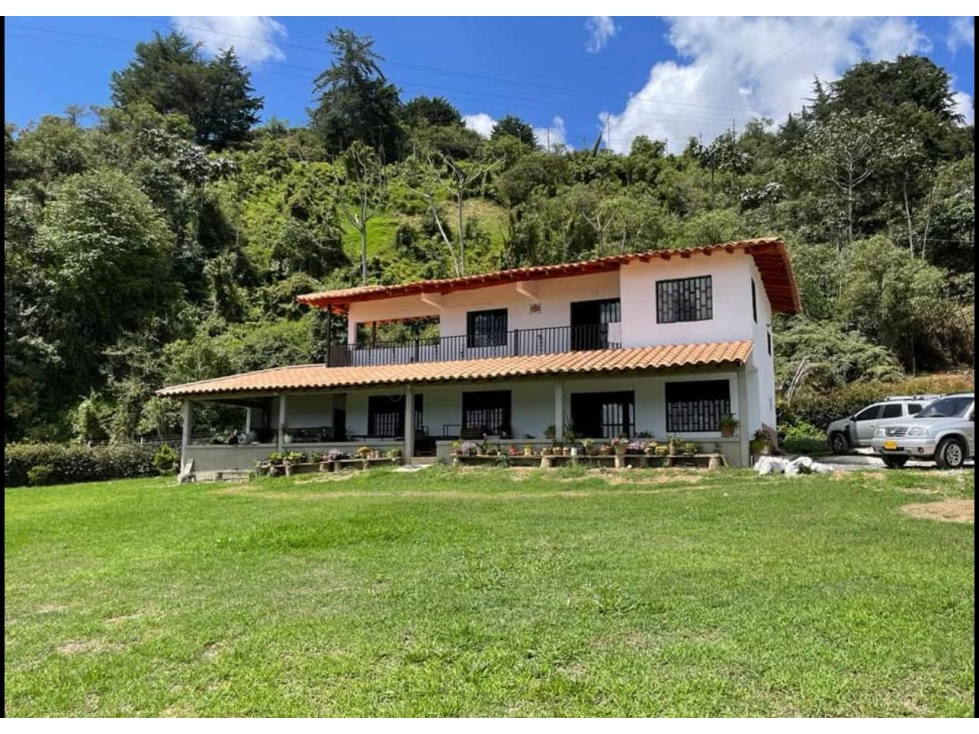LINDA FINCA EN VENTA LA CEJA