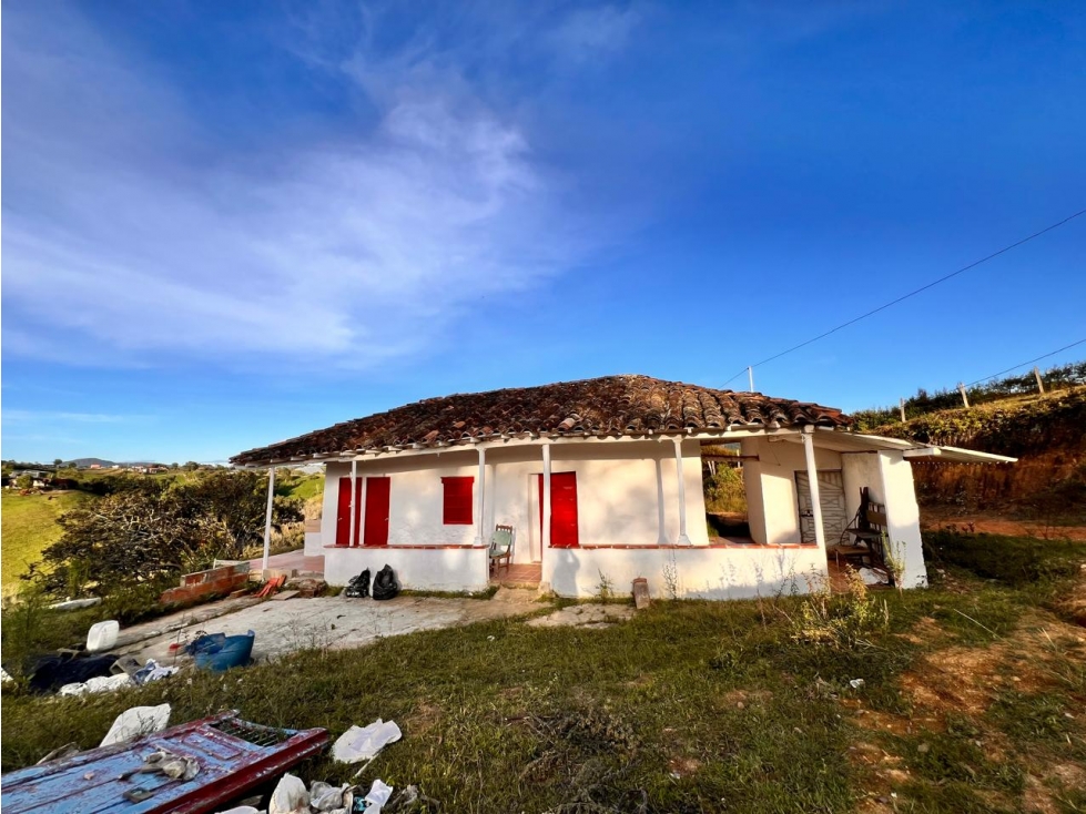 LINDA CASA FINCA TRADICIONAL EN VENTA CON EXCELENTE UBICACIÓN